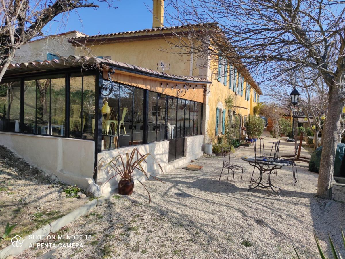 L'Auguste Maison D'Hotes Valensole Exterior foto